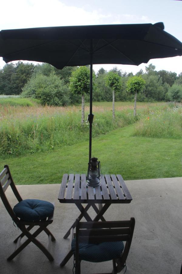 Sfeervol Chalet Midden In De Natuur Halle Buitenkant foto